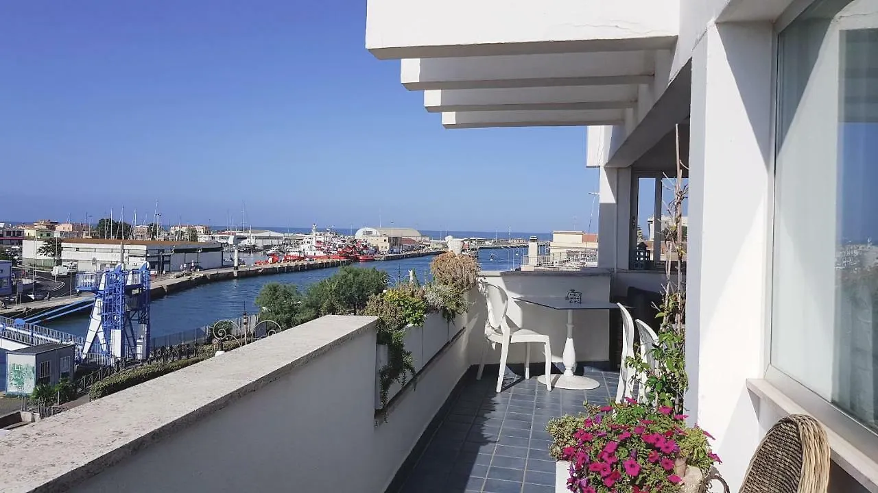 Domus Lina Hotell Fiumicino