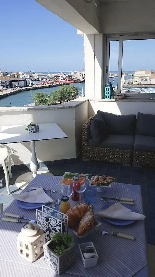 Domus Lina Hotell Fiumicino 2*,